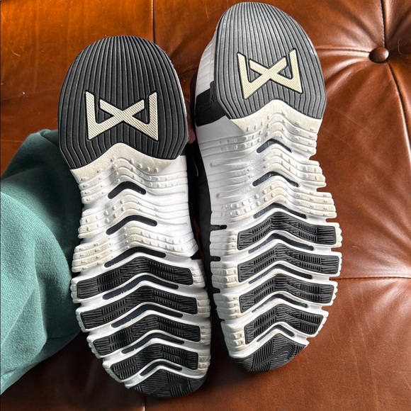 Nike Free Metcons - Picture 2 of 6